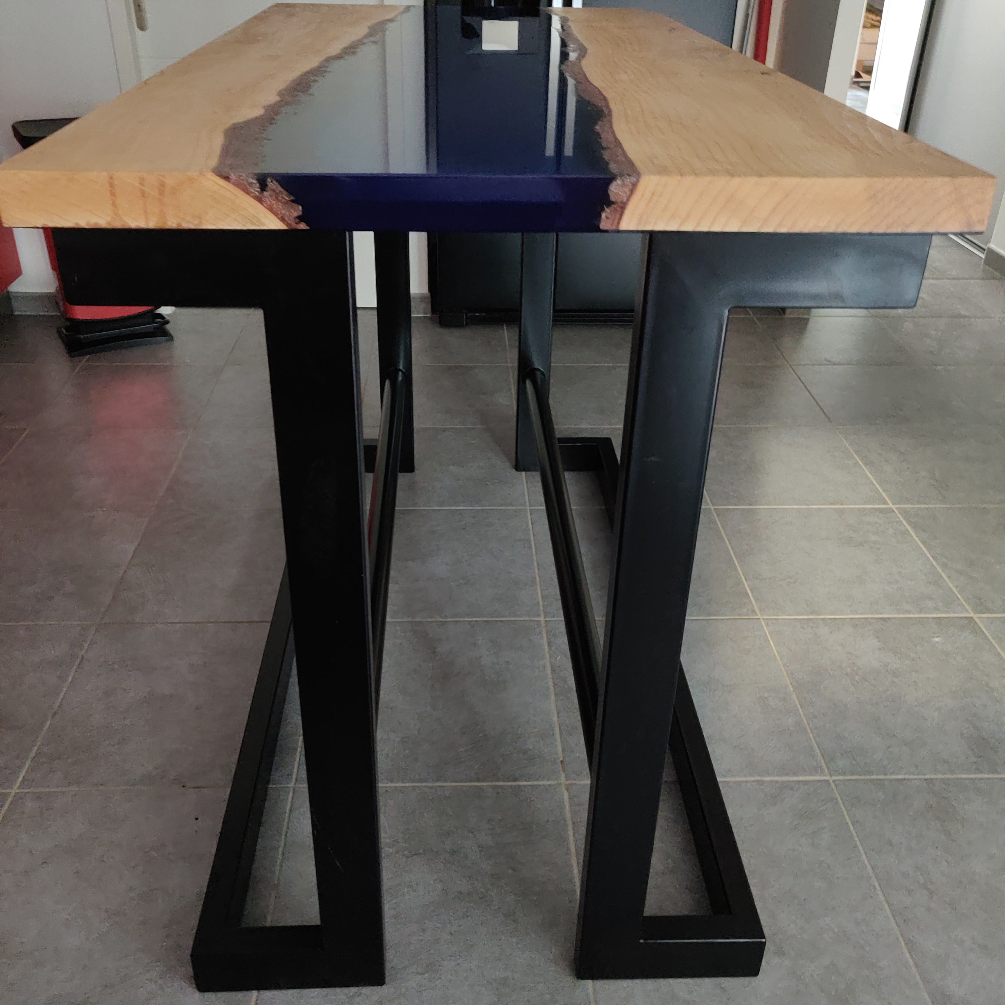 Table haute Bois & Epoxy "Reka" By Watos